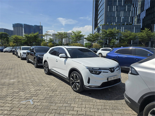 Vinfast VF8 - mẫu xe đáng cân nhắc trong phân khúc SUV 1 tỷ đồng